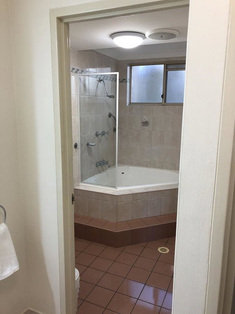 Beaches Serviced Apartments - Surfers Paradise Gold Coast 9