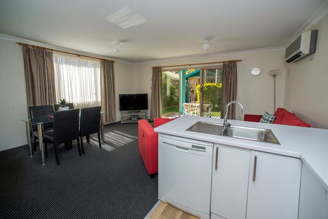 Beaches Serviced Apartments - Surfers Paradise Gold Coast 19