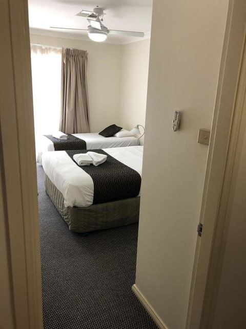 Beaches Serviced Apartments - Surfers Paradise Gold Coast 4