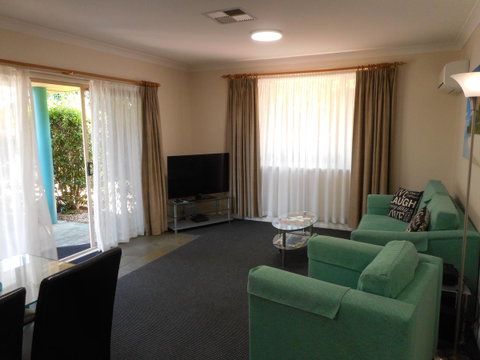 Beaches Serviced Apartments - Surfers Paradise Gold Coast 27