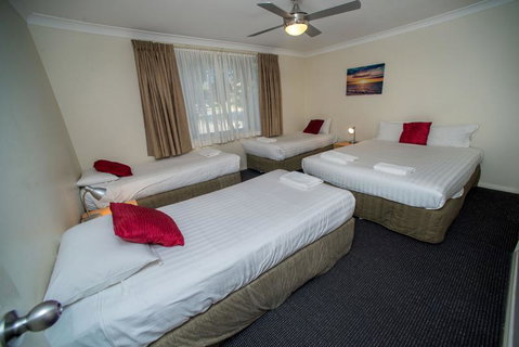 Beaches Serviced Apartments - Surfers Paradise Gold Coast 0