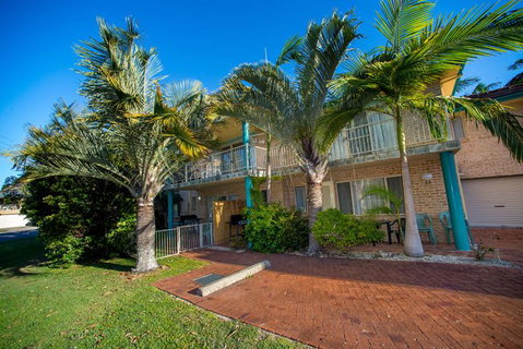 Beaches Serviced Apartments - Surfers Paradise Gold Coast 1