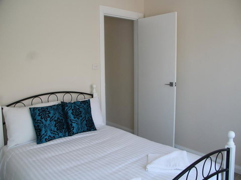 Beaches Serviced Apartments - Surfers Paradise Gold Coast 3