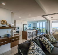 ZEN BY THE WATER - Esplanade Darwin Retreat - Surfers Paradise Gold Coast