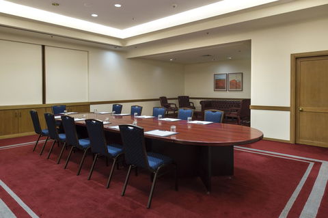 Hilton Darwin - Surfers Paradise Gold Coast 40