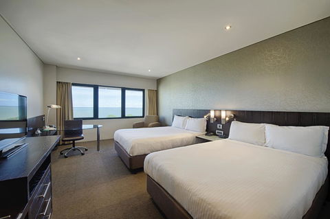 Hilton Darwin - Surfers Paradise Gold Coast 14