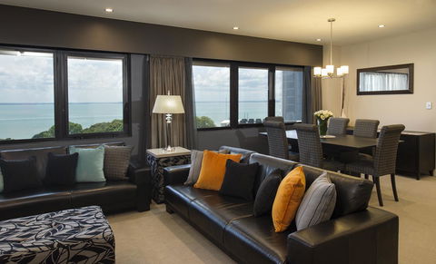 Hilton Darwin - Surfers Paradise Gold Coast 9