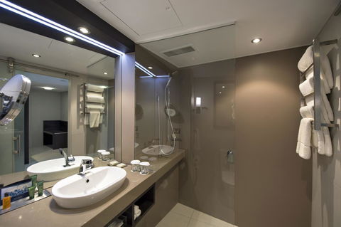 Hilton Darwin - Surfers Paradise Gold Coast 29