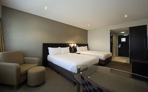 Hilton Darwin - Surfers Paradise Gold Coast 27
