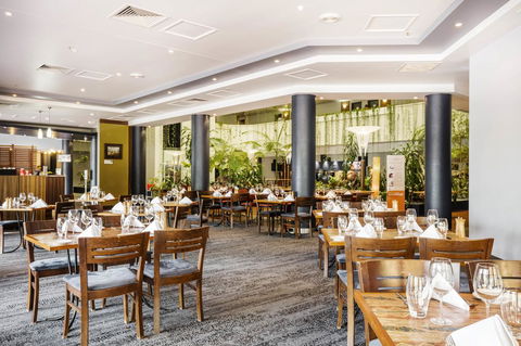 Novotel Darwin CBD - Surfers Paradise Gold Coast 17