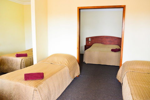 Erldunda Desert Oaks Resort - Surfers Paradise Gold Coast 32
