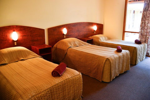 Erldunda Desert Oaks Resort - Surfers Paradise Gold Coast 23