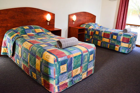 Erldunda Desert Oaks Resort - Surfers Paradise Gold Coast 35