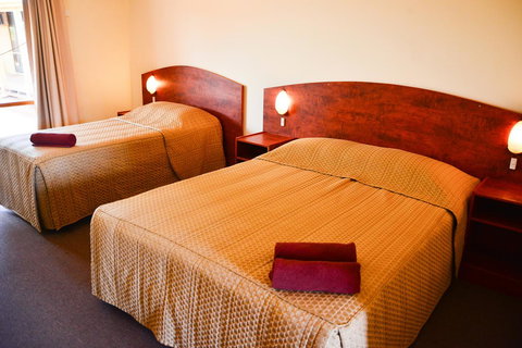 Erldunda Desert Oaks Resort - Surfers Paradise Gold Coast 33