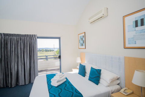 Corrigans Cove - Surfers Paradise Gold Coast 4