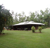 DARWIN'S SHADY ACRES RETREAT - Surfers Paradise Gold Coast