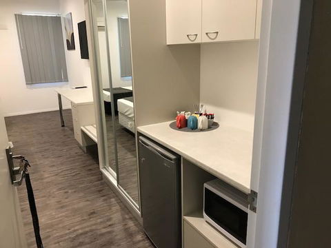 Winnellie Hotel Motel - Surfers Paradise Gold Coast 8