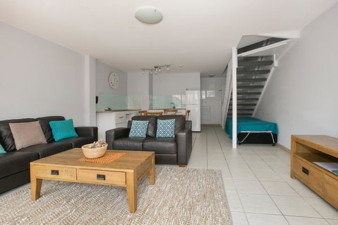 Nelson Bay Breeze - Surfers Paradise Gold Coast 10