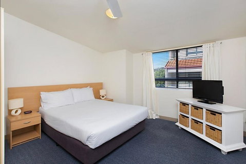 Nelson Bay Breeze - Surfers Paradise Gold Coast 17