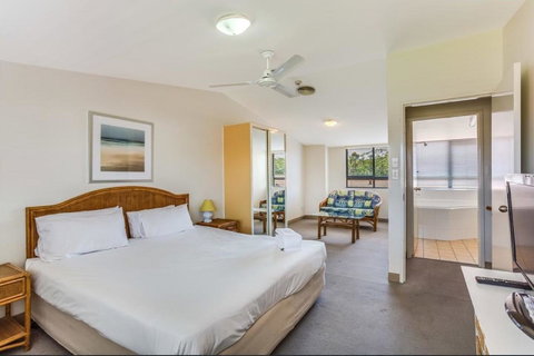 Nelson Bay Breeze - Surfers Paradise Gold Coast 25