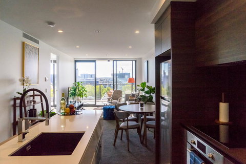 Highgate Executive Apartment City Walk Canberra - Surfers Paradise Gold Coast 12