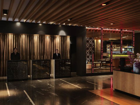 QT Canberra - Surfers Paradise Gold Coast 25