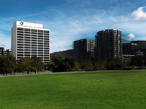 QT Canberra - Surfers Paradise Gold Coast 16