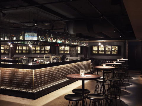 QT Canberra - Surfers Paradise Gold Coast 14