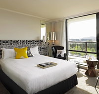 QT Canberra - Surfers Paradise Gold Coast