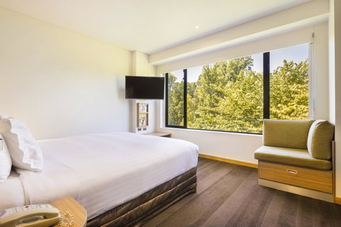 Crowne Plaza Canberra, An IHG Hotel - Surfers Paradise Gold Coast 30