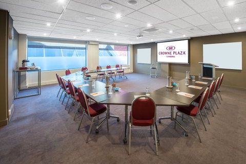 Crowne Plaza Canberra, An IHG Hotel - Surfers Paradise Gold Coast 8