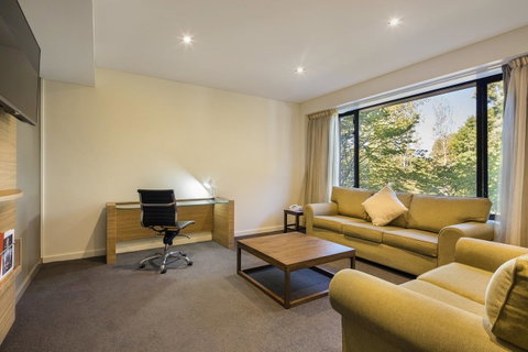 Crowne Plaza Canberra, An IHG Hotel - Surfers Paradise Gold Coast 37
