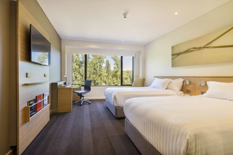Crowne Plaza Canberra, An IHG Hotel - Surfers Paradise Gold Coast 32