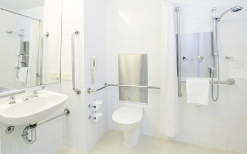 Crowne Plaza Canberra, An IHG Hotel - Surfers Paradise Gold Coast 24