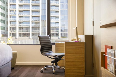 Crowne Plaza Canberra, An IHG Hotel - Surfers Paradise Gold Coast 40