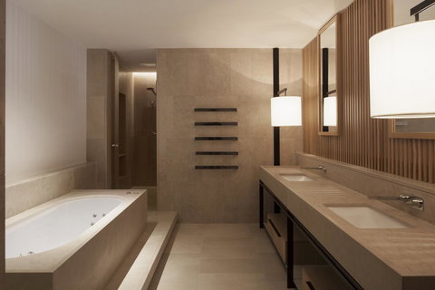 Hotel Realm - Surfers Paradise Gold Coast 19