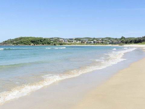 Bombora @ Fingal Bay - Surfers Paradise Gold Coast 3