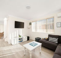 Bombora  Fingal Bay - Surfers Paradise Gold Coast