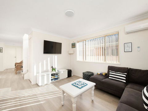 Bombora @ Fingal Bay - Surfers Paradise Gold Coast 0