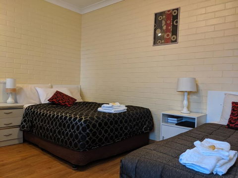 Bondi Motel - Surfers Paradise Gold Coast 2