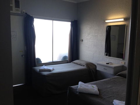 Boomerang Hotel - Surfers Paradise Gold Coast 0