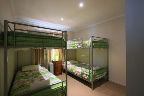 Boronia 6/30 Nettin Circuit - Surfers Paradise Gold Coast 1