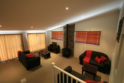 Boronia 6/30 Nettin Circuit - Surfers Paradise Gold Coast 0