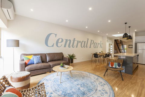Boutique Stays - Central Park, South Melbourne Townhouse - Surfers Paradise Gold Coast 0