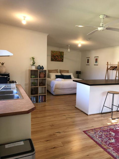 Bower On Becket - Couples Retreat - Surfers Paradise Gold Coast 3