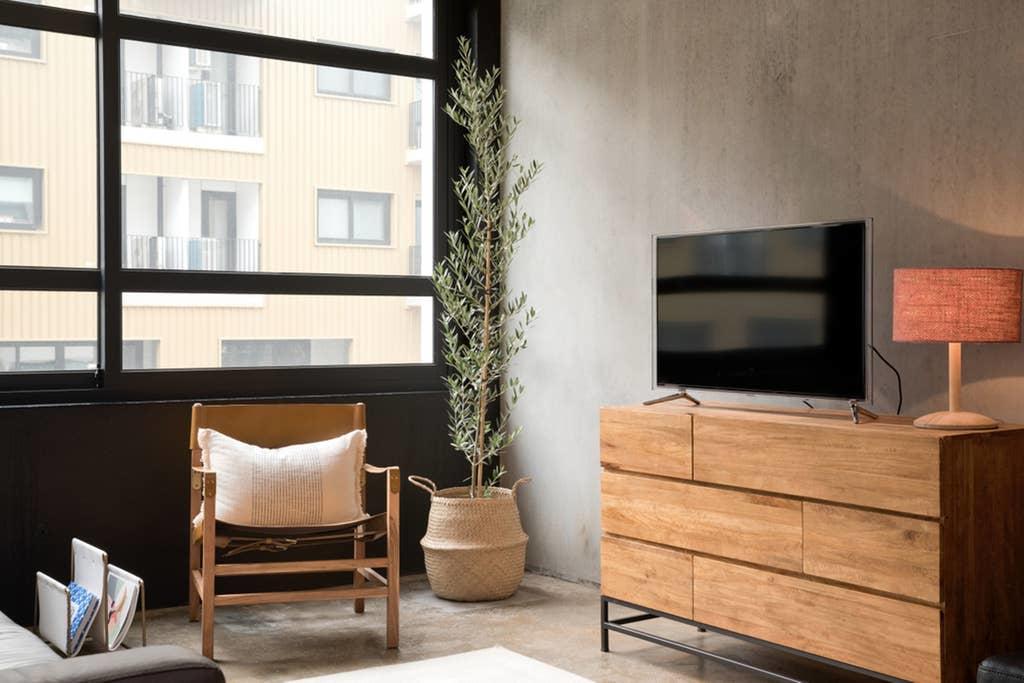 Kingston ACT Surfers Paradise Gold Coast