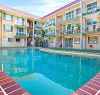Bribie Beach King bed Unit overlooking pool - Surfers Paradise Gold Coast