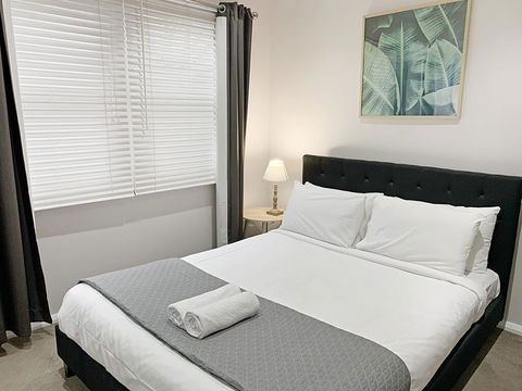 Bright 3-bedroom Apartment - Central Armidale - Surfers Paradise Gold Coast 3