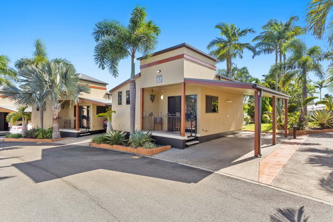 Brisbane Holiday Village - Surfers Paradise Gold Coast 1