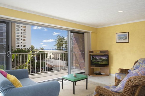 Britannia - Surfers Paradise Gold Coast 3